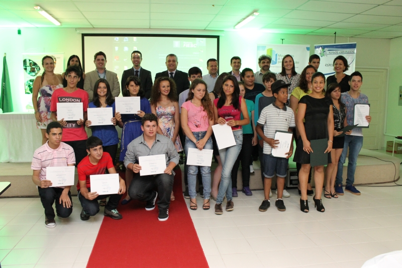 Jovens do Vale do Itapocu e do Planalto Norte concluem primeira etapa do Novos Caminhos. Foto: Flávio Ueta