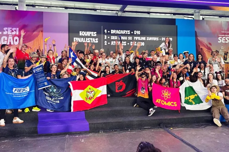 Estudantes das Escolas SESI/SC garantem cinco vagas em torneios internacionais de robótica